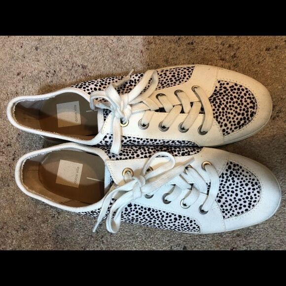 Like new fun cloth shoes by Dolce Vita size 9.5 - Picture 3 of 5